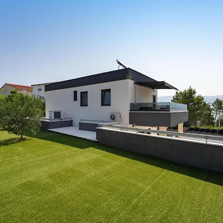 Tatil Evi In *